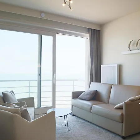 In By Sandy Beaches Apartman
