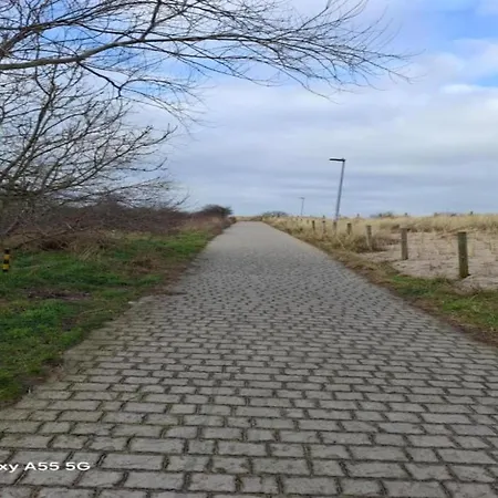 In By Sandy Beaches * Nieuwpoort